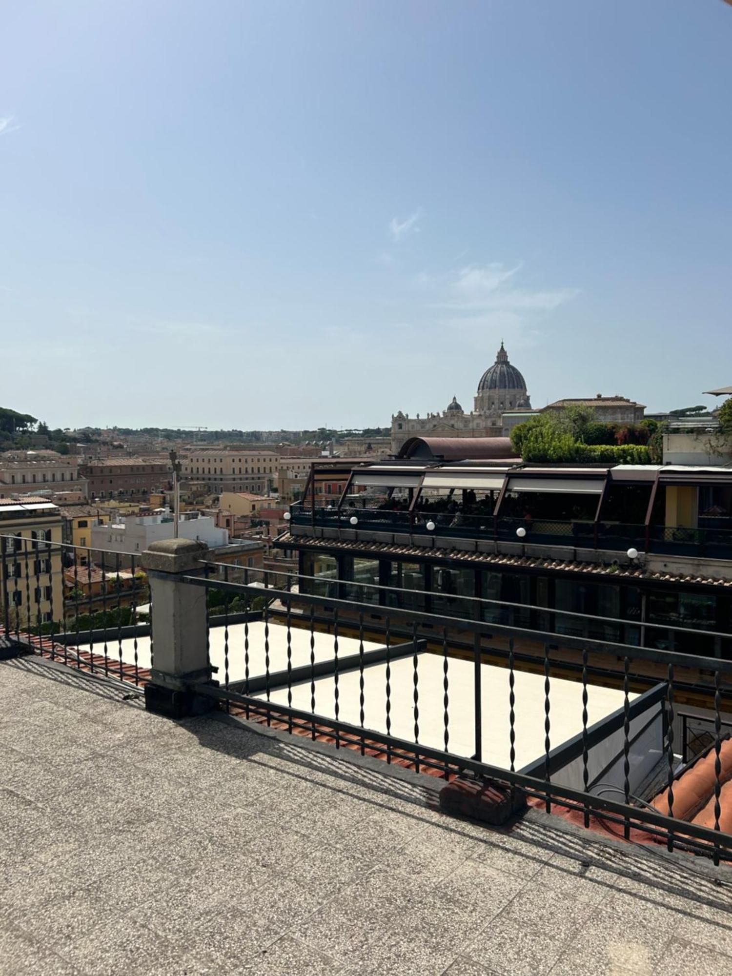 Apartment La Fenice - Vatican Luxury House Rom